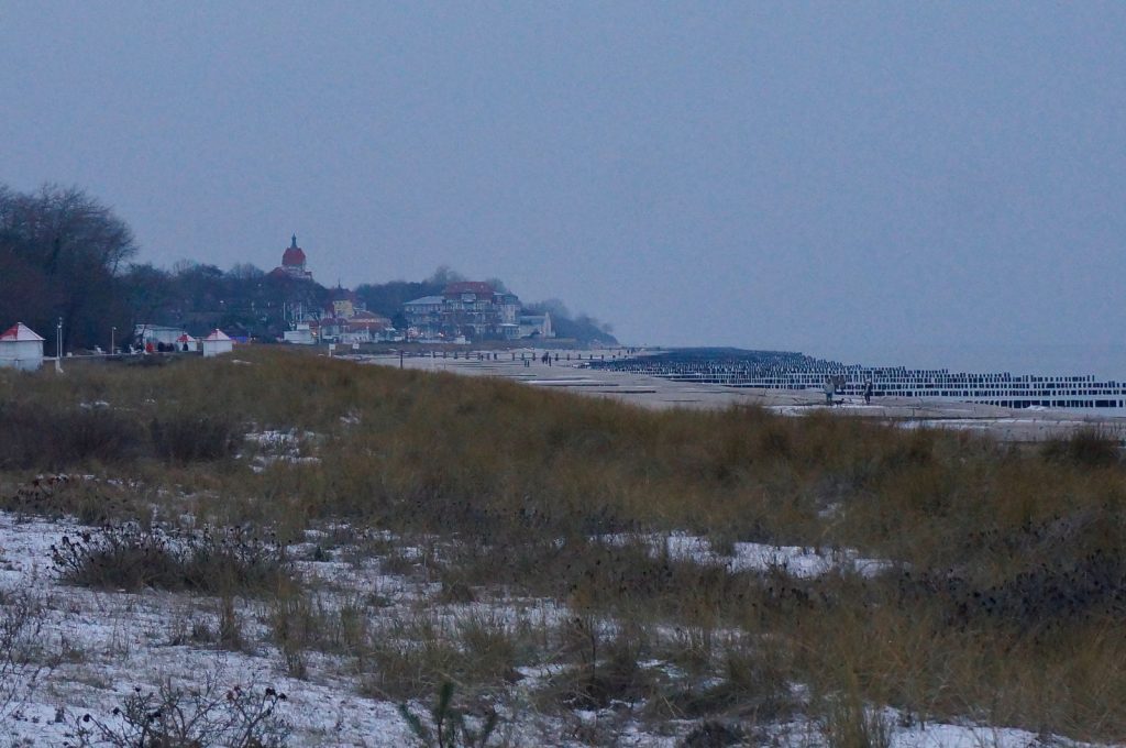 Ostseestrand in Kühlungsborn im Winter